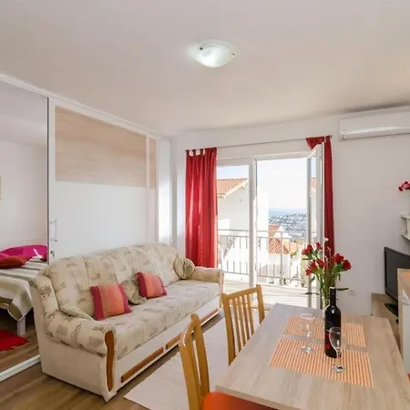 Nuncijata Apartment *